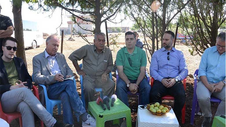 Rojnamevanên Almanî serdana gundê Herbecînê kirin